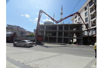 1. Normal Kat Tabliye Betonumuz İçin Pompamızı Kurmaya Başlıyoruz