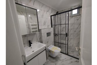 Duş Kabinlerimiz Ve Banyo Dolaplarımız